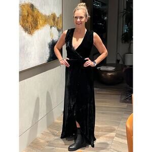 ALICE + OLIVIA Simmons Velvet Black Wrap Dress Silk Maxi Gown Cocktail V-Neck 0